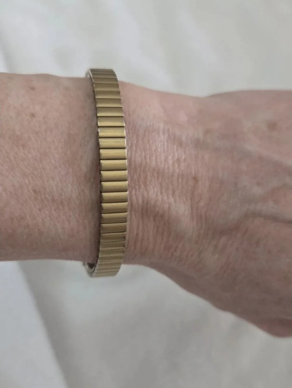 Women's Ladies Timex Quartz Stretch Band Gold Tone Watch